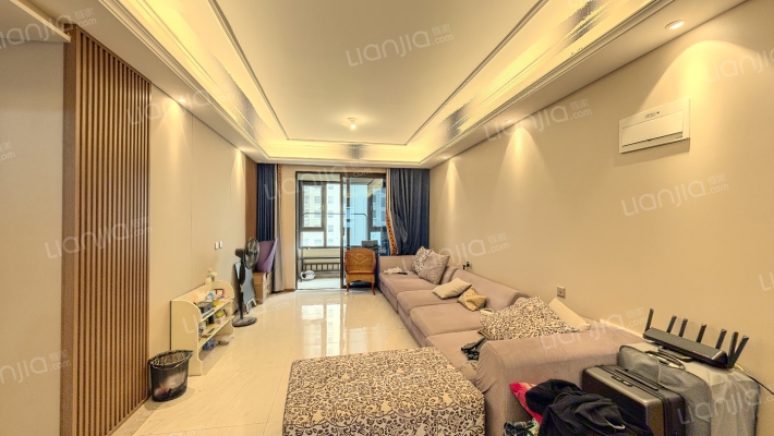 亚新美好城邦二手房实景图