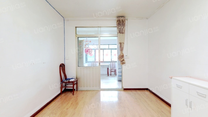 青年路二十五号二手房实景图