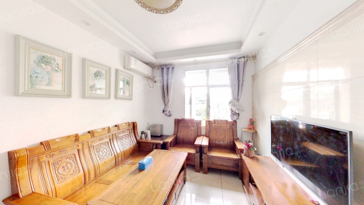 新港生活区二手房实景图