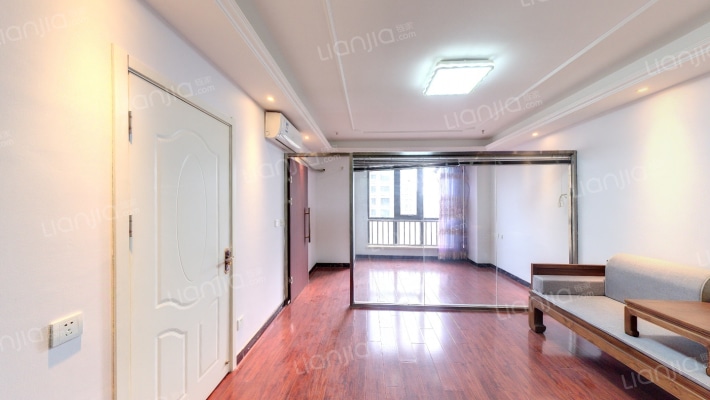 绿地中山公馆二手房实景图