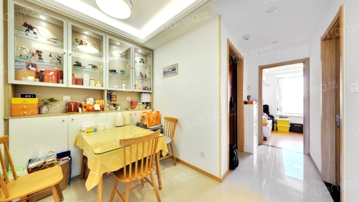 中南君悦府二手房实景图