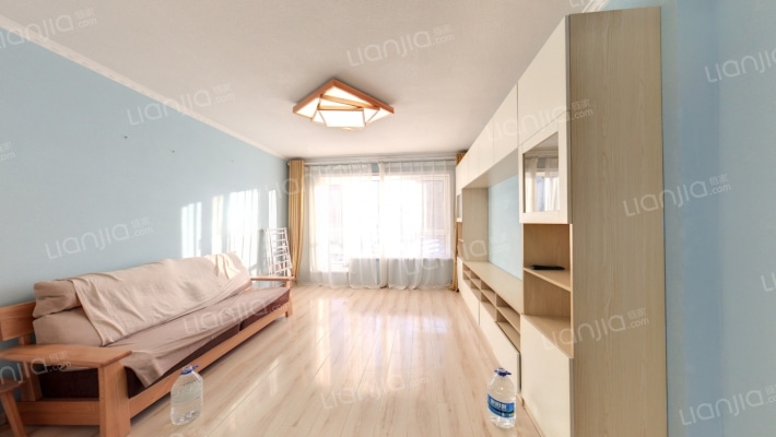 保利林语E区一期二手房实景图