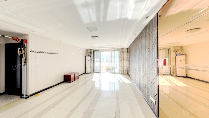 海上嘉年华二手房实景图