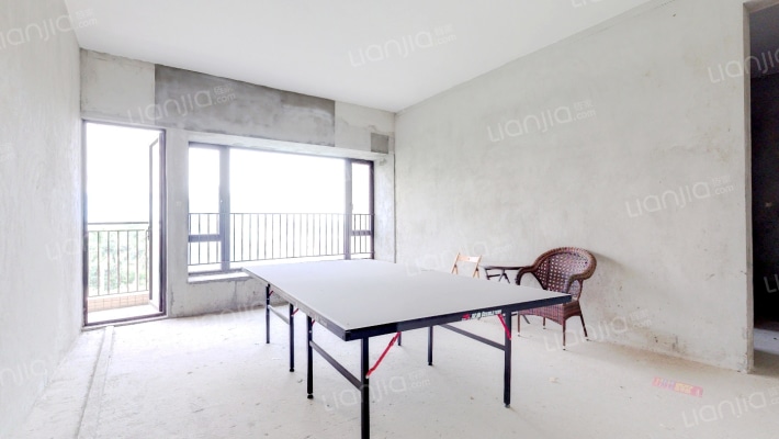 中信富春山居二手房实景图