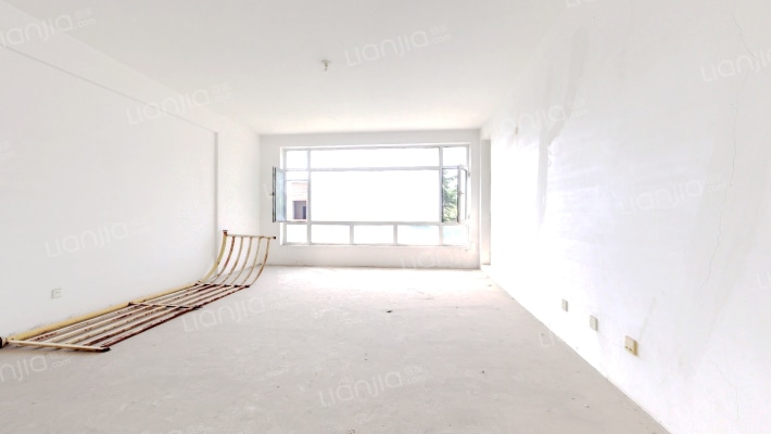 伊顿山庄二手房实景图