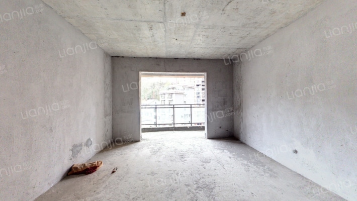 金磊凤凰山二手房实景图