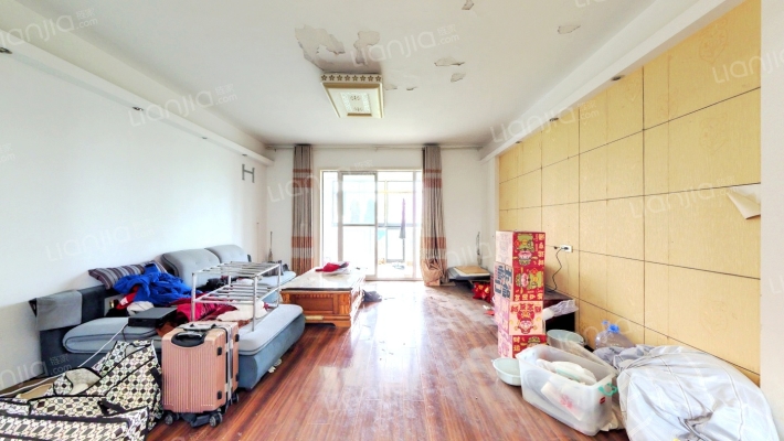 湖光山色二手房实景图