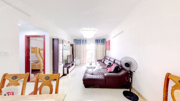 格兰仕凯旋帝景花园二手房实景图