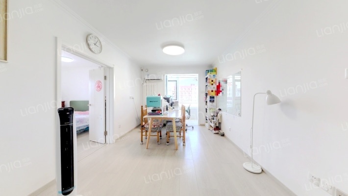 民族大学附属中学家属楼二手房实景图