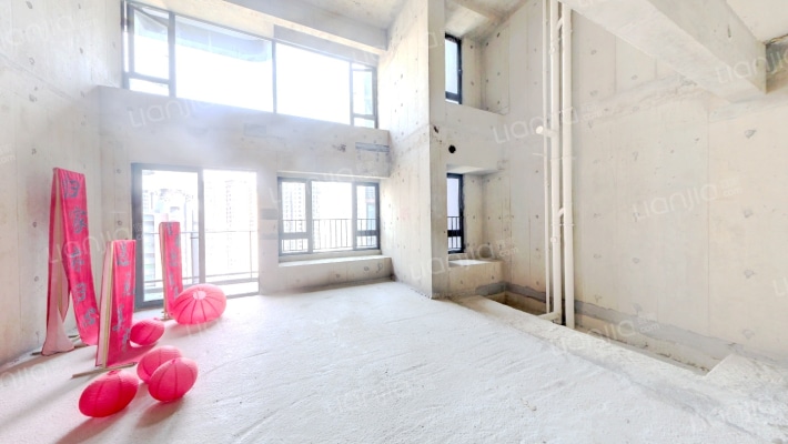 中海龙湖臻如府二手房实景图