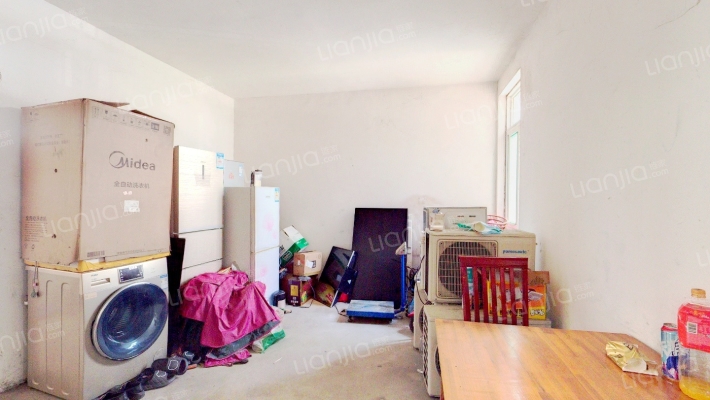 卧云新村二手房实景图