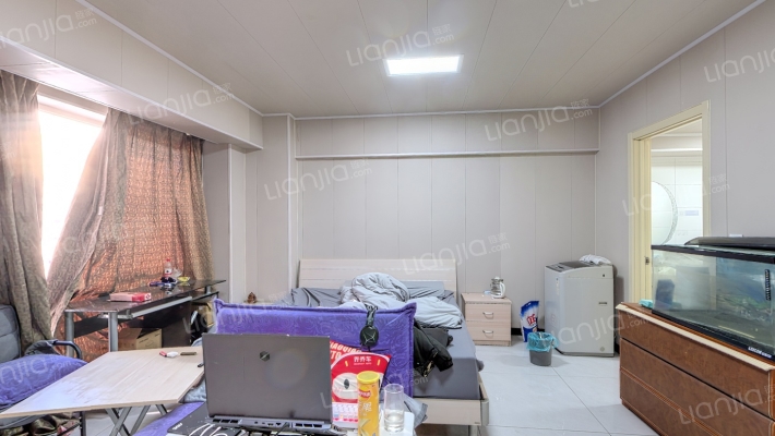 银信国际公寓二手房实景图