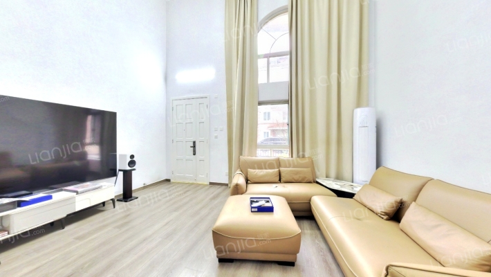 皇骐爱丽苑二手房实景图