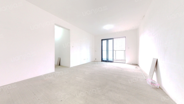 新力翡翠湾二手房实景图