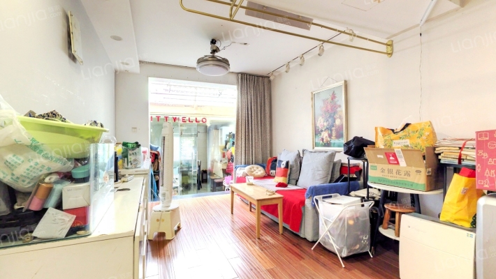 民心小区二手房实景图