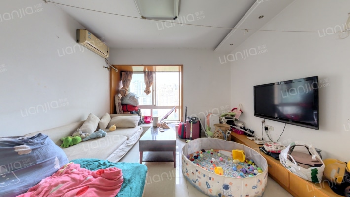 前卫江畔二手房实景图