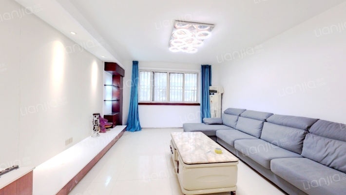 亚新美好新苑二手房实景图