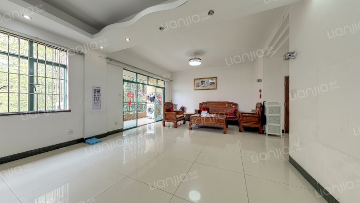 东晖名苑二手房实景图