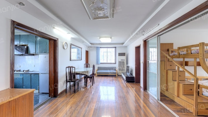 立新中路82弄二手房实景图