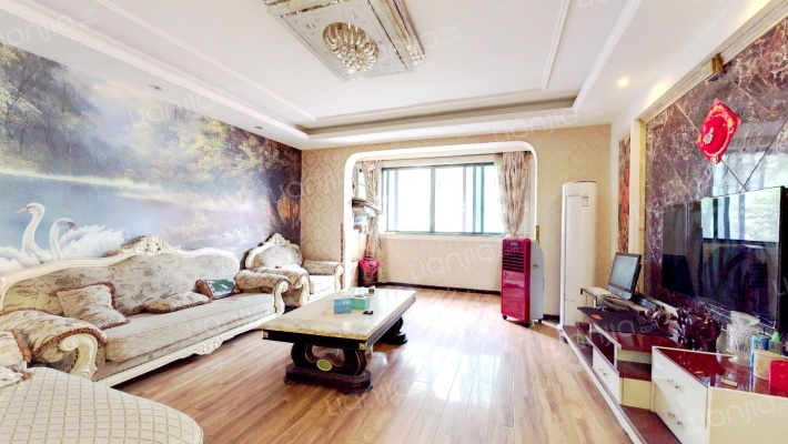 龙泉中街37号二手房实景图