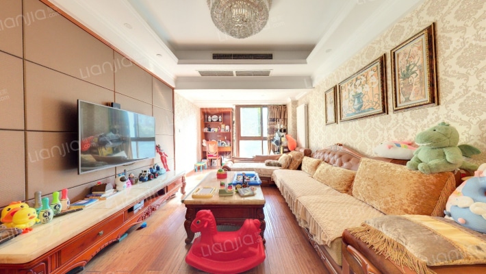 兰湾蒂钒尼二手房实景图