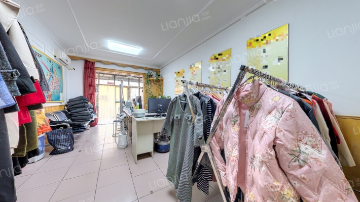 沿湖小区二手房实景图