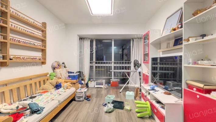 缤纷年华二手房实景图