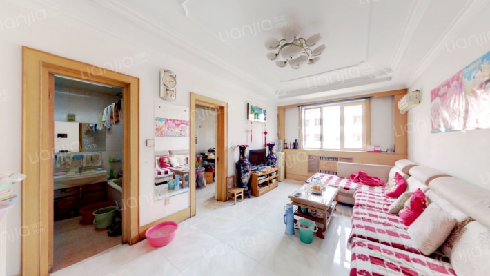 中保住宅楼二手房实景图