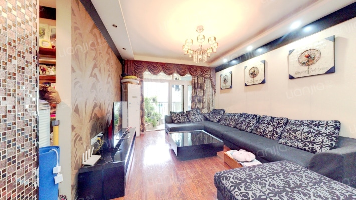 上筑融汇国际温泉二手房实景图