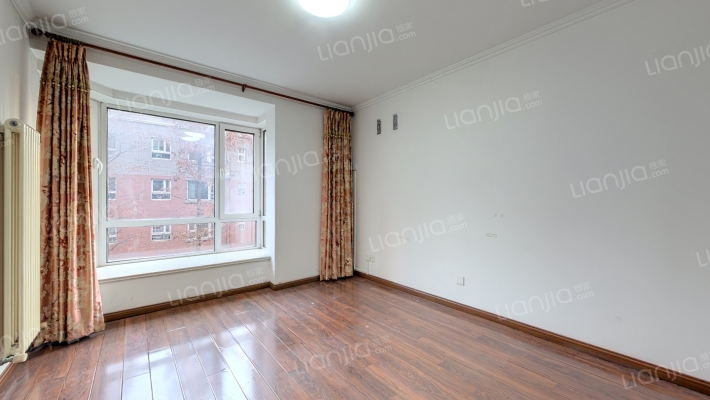 瑞纳花园二手房实景图