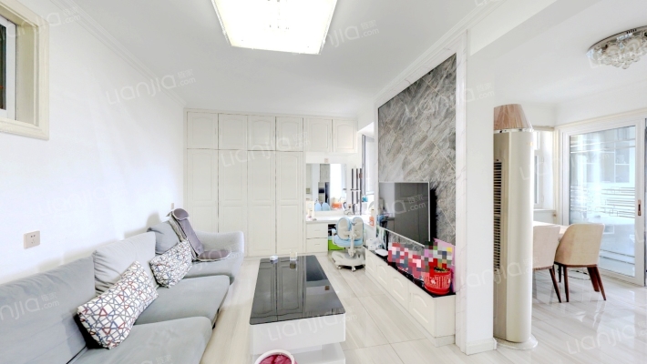 铂悦府二手房实景图