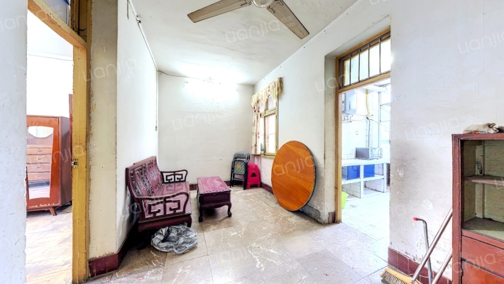 解放大道96号二手房实景图