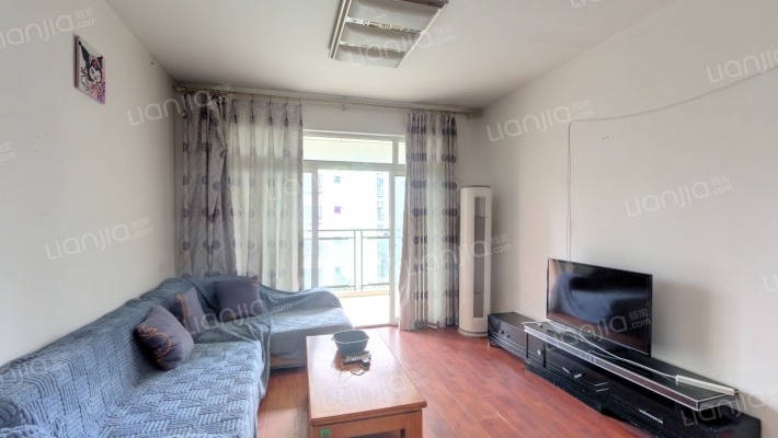 鹿山名居二手房实景图