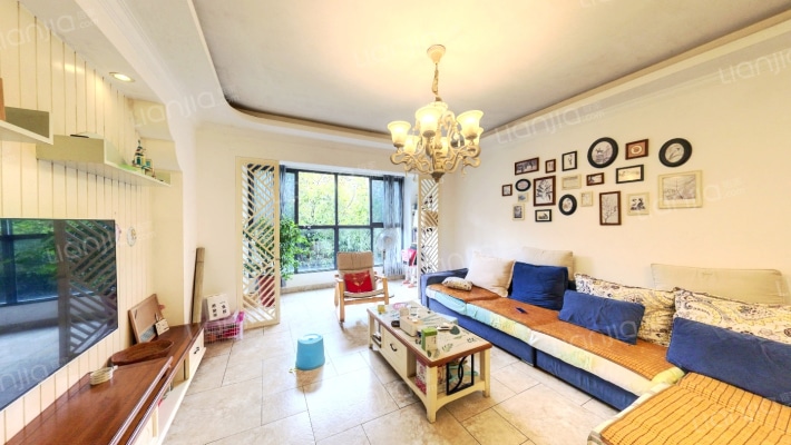 天麓二手房实景图