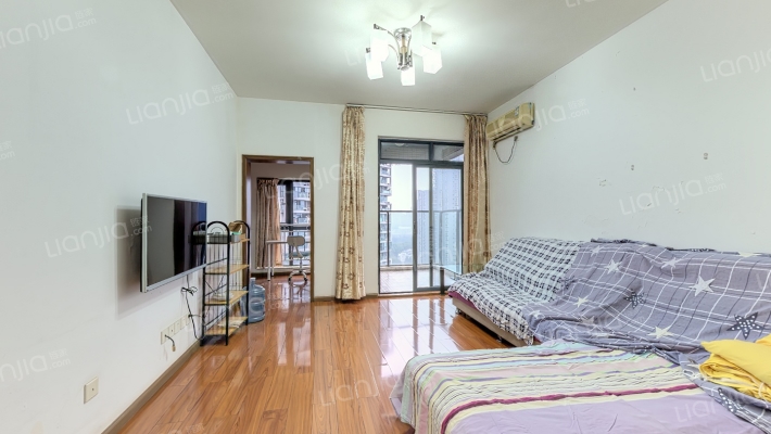 翡翠城四期二手房实景图