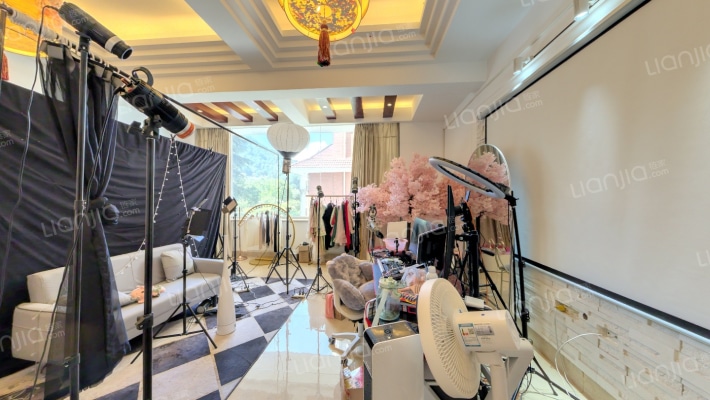 黔春路80号二手房实景图