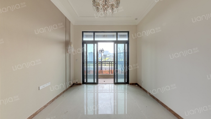 恒大云湖上郡御龙台一组团(6.2)二手房实景图