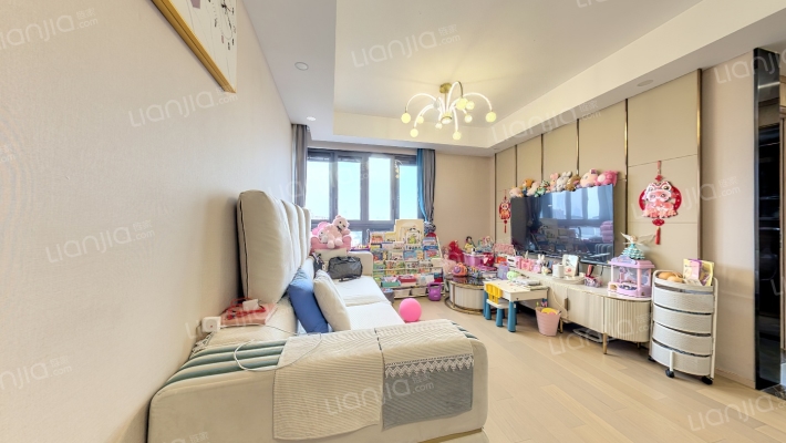 悦峰雅苑C区二手房实景图