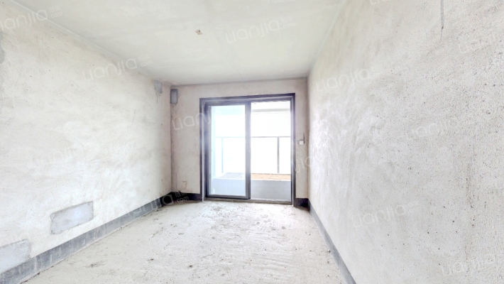 防城港彰泰观江海二手房实景图