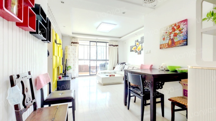 新天地荻泾花园二手房实景图