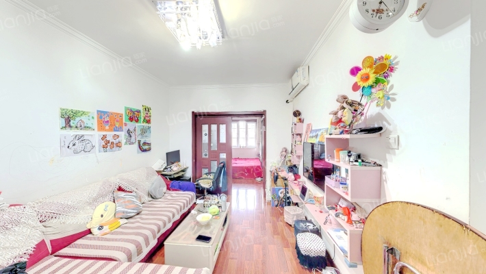 普康里二手房实景图