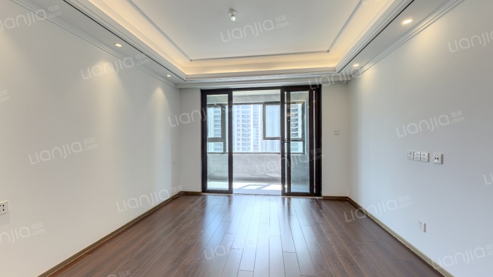 和峰南岸二手房实景图