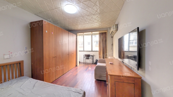 控江路680弄二手房实景图