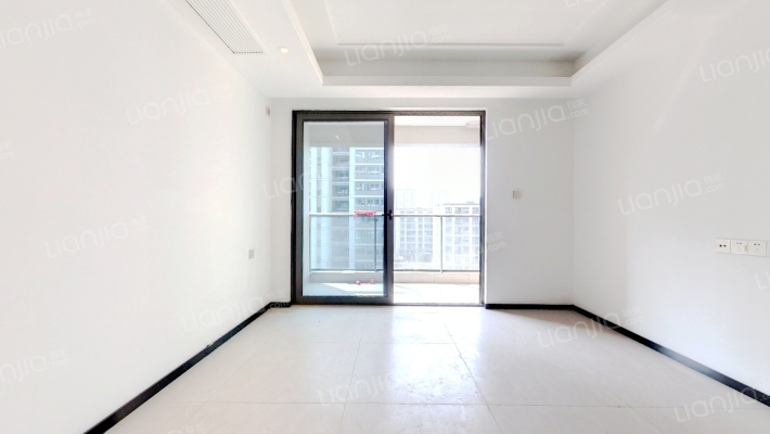 揽月臻翠府二手房实景图