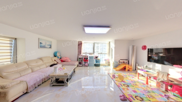 沿海鉴筑反正LOFT二手房实景图