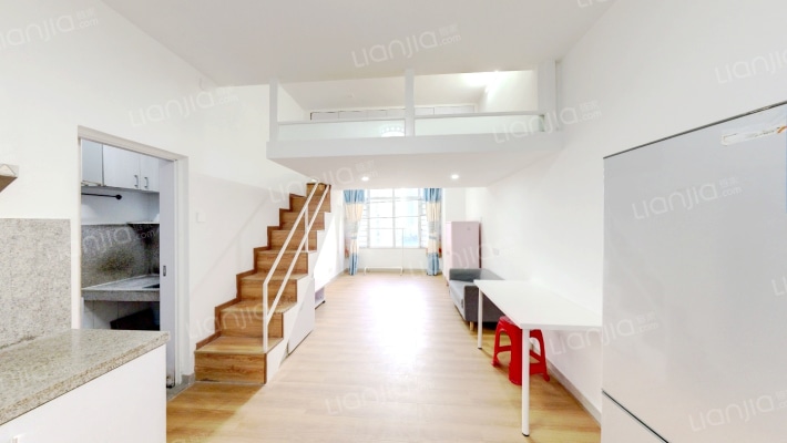 城市3米6公寓二手房实景图