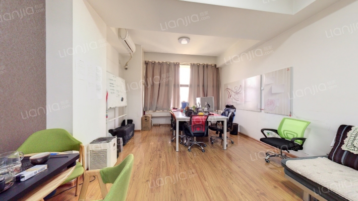 财富中心二期二手房实景图