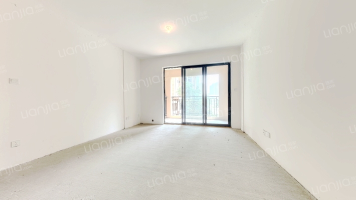 嘉合凤凰岛二手房实景图