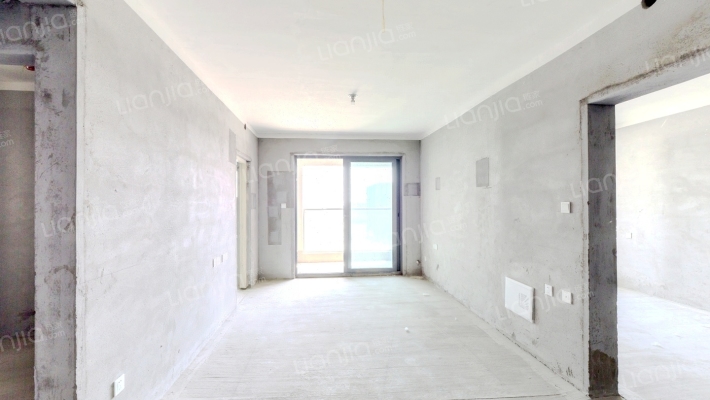 兴港云著鸿运湾二手房实景图