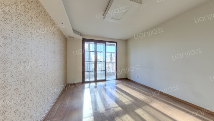 富海中心二手房实景图